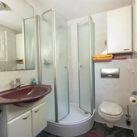 Am Wassergrundstueck