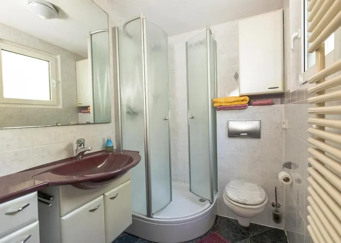 Am Wassergrundstueck